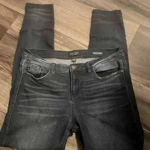 Judy Blue stretchy mid-rise jeans